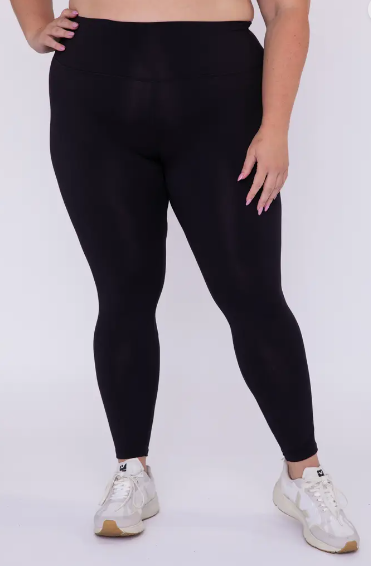 CURVY Form Fitting Leggings