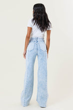 Load image into Gallery viewer, High-Rise Color Block Wide Leg Jeans
