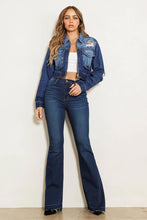 Load image into Gallery viewer, High Rise Flare Jean W Faded Wash Hem Detail
