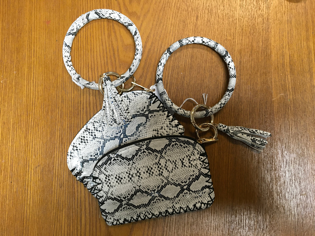 Snakeskin Sassy Tassel Wristlet