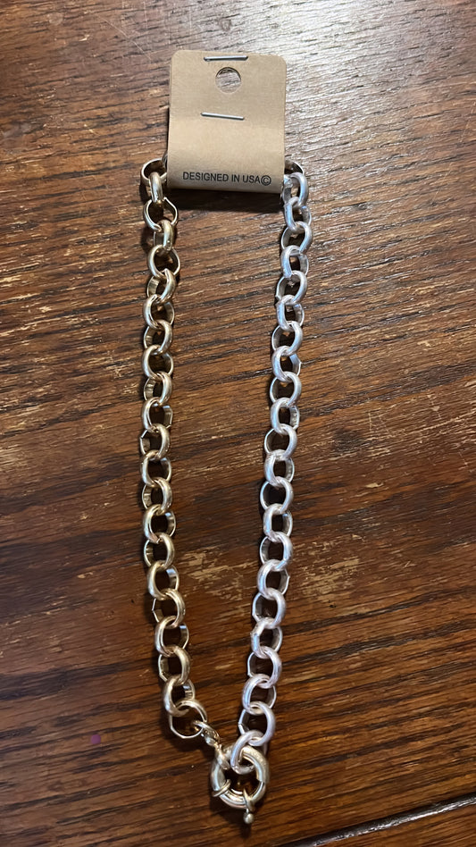 Two Tone Clasp Necklace
