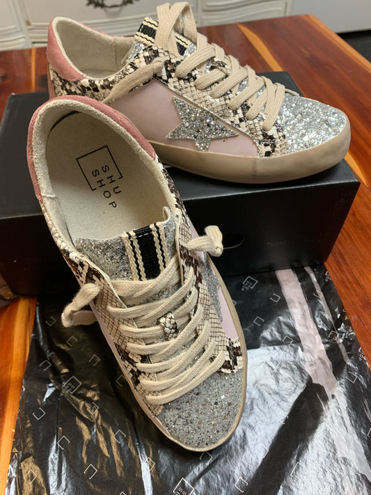 Mad About Mauve Sneakers
