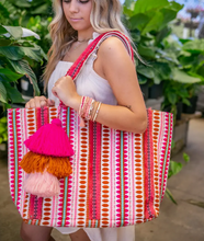 Load image into Gallery viewer, Boho PomPom Tote
