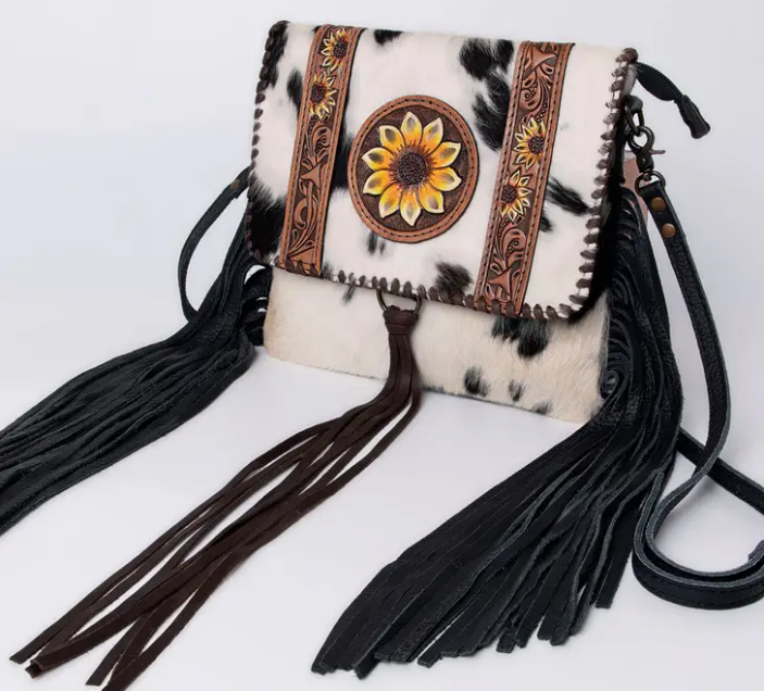 The Carrie Crossbody