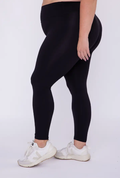 CURVY Form Fitting Leggings